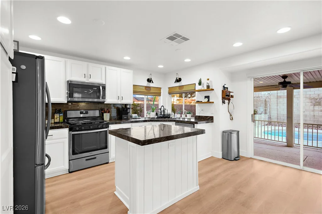 999 Blue Lantern, Henderson, NV 89015