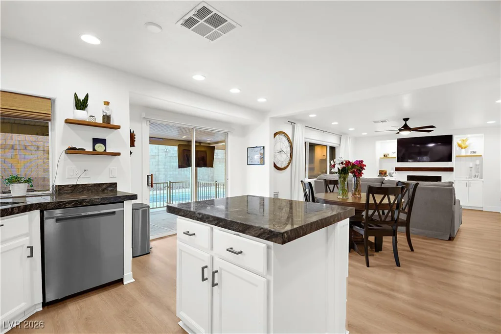999 Blue Lantern, Henderson, NV 89015