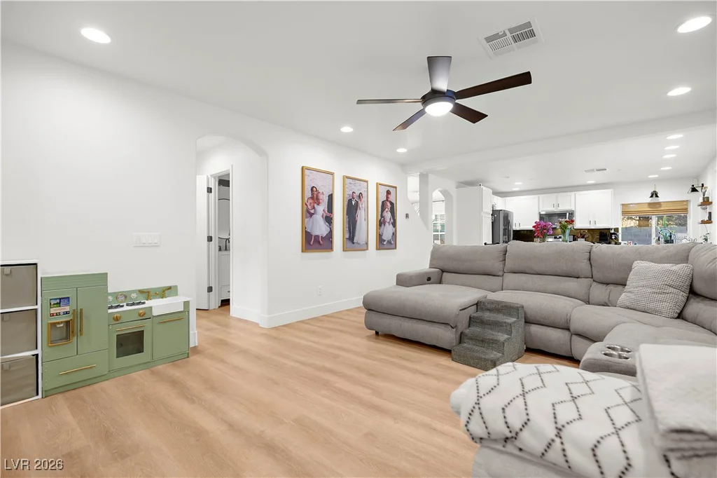 999 Blue Lantern, Henderson, NV 89015
