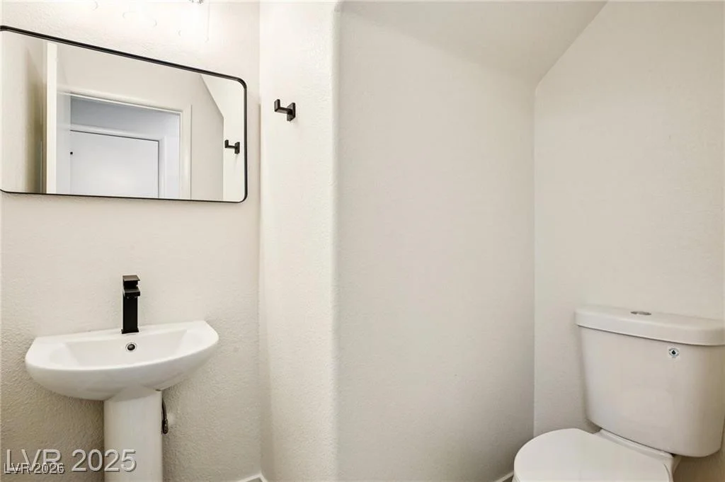 6027 Riflecrest, Las Vegas, NV 89156
