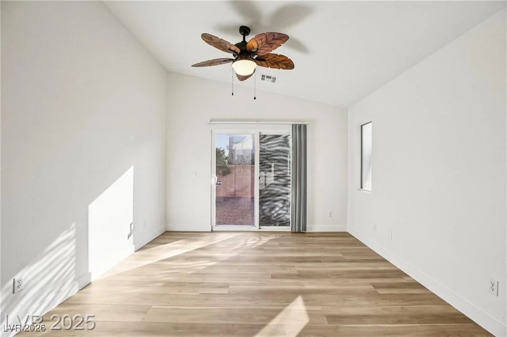 6027 Riflecrest, Las Vegas, NV 89156