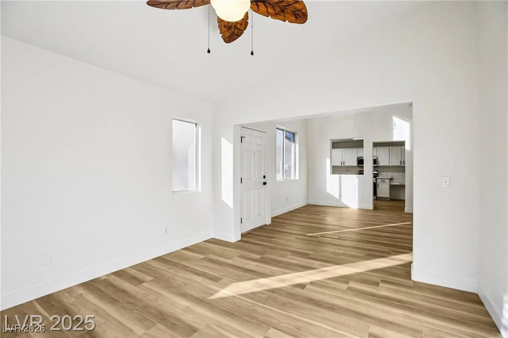 6027 Riflecrest, Las Vegas, NV 89156