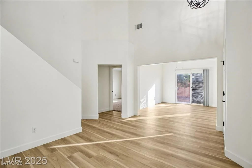6027 Riflecrest, Las Vegas, NV 89156
