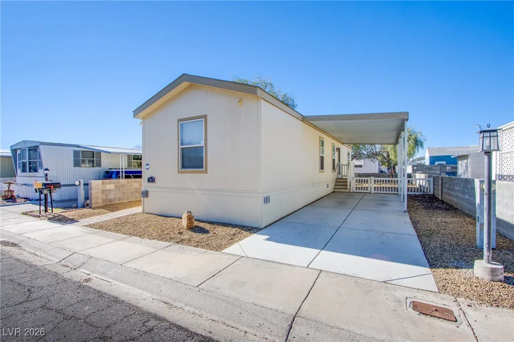3471 Haleakala, Las Vegas, NV 89122