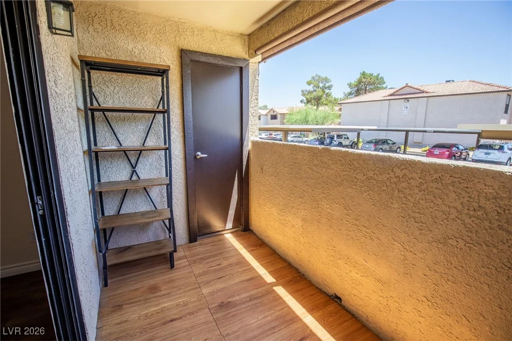 2451 Rainbow, Las Vegas, NV 89108