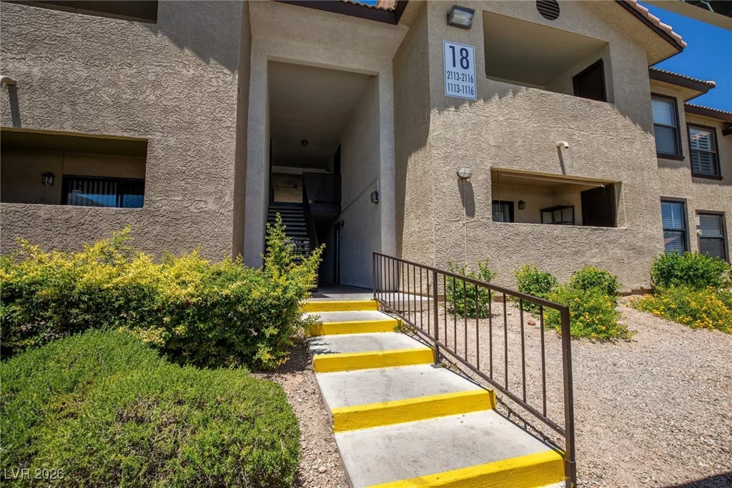 2451 Rainbow, Las Vegas, NV 89108