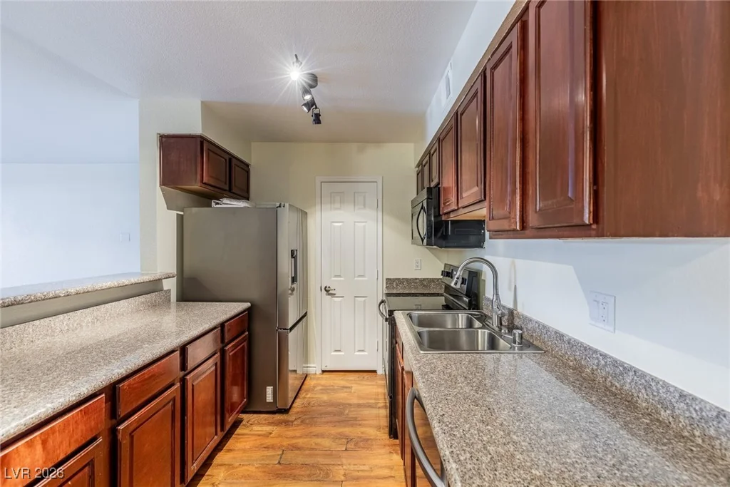 2451 Rainbow, Las Vegas, NV 89108