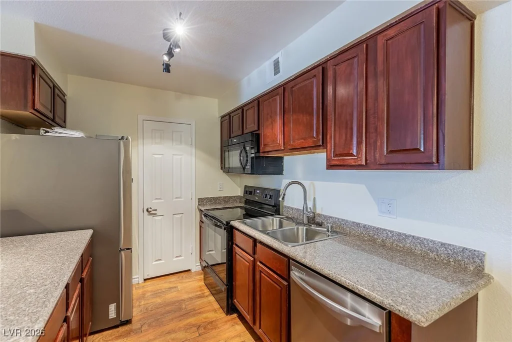 2451 Rainbow, Las Vegas, NV 89108
