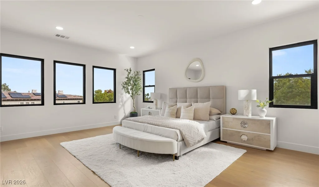204 Luxaire, Las Vegas, NV 89144