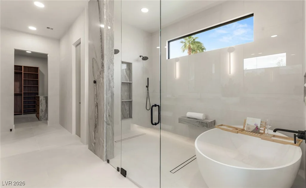 204 Luxaire, Las Vegas, NV 89144