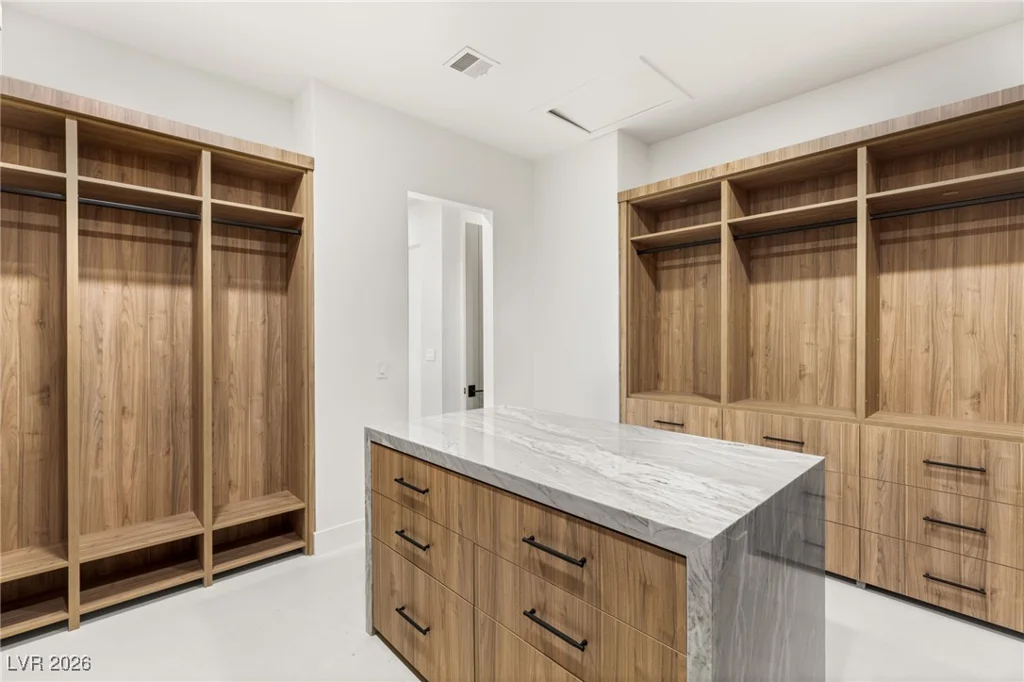 204 Luxaire, Las Vegas, NV 89144