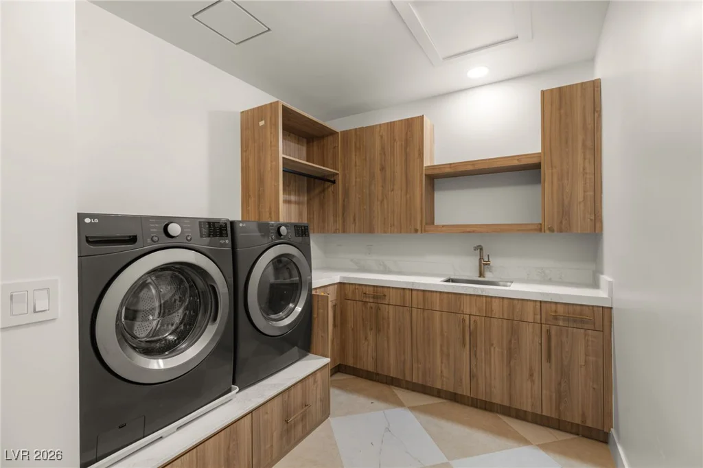 204 Luxaire, Las Vegas, NV 89144