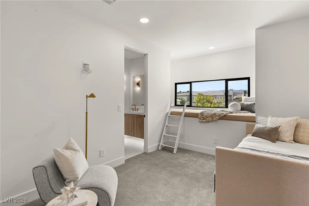 204 Luxaire, Las Vegas, NV 89144