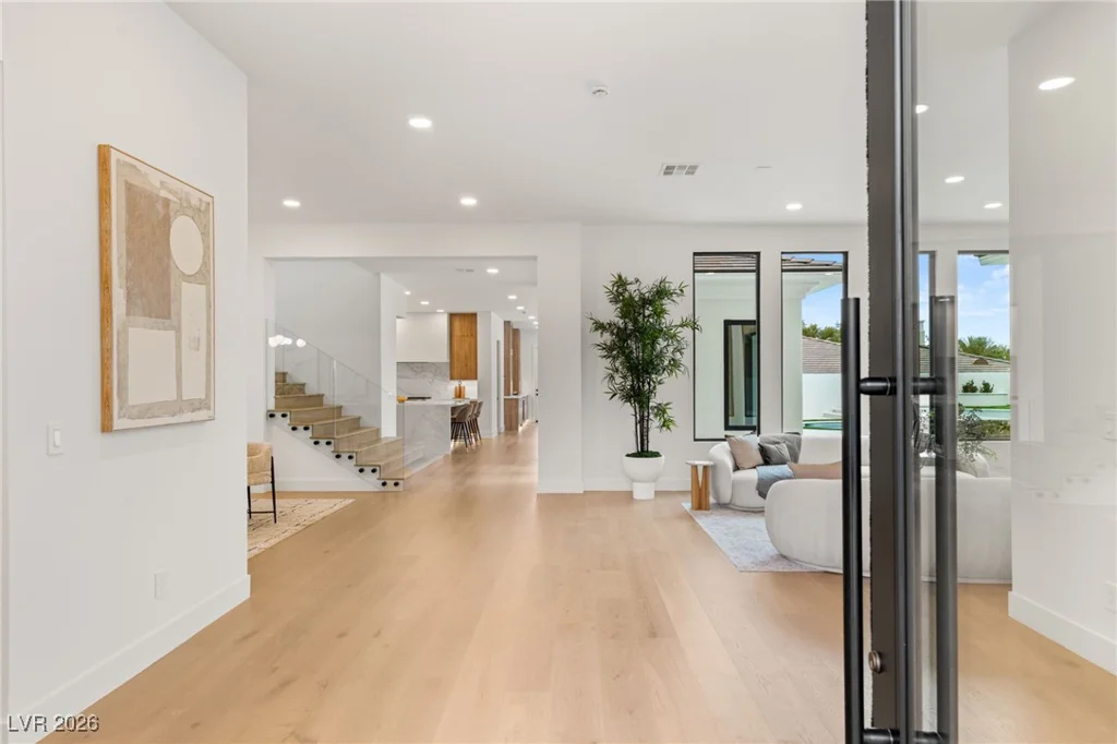 204 Luxaire, Las Vegas, NV 89144