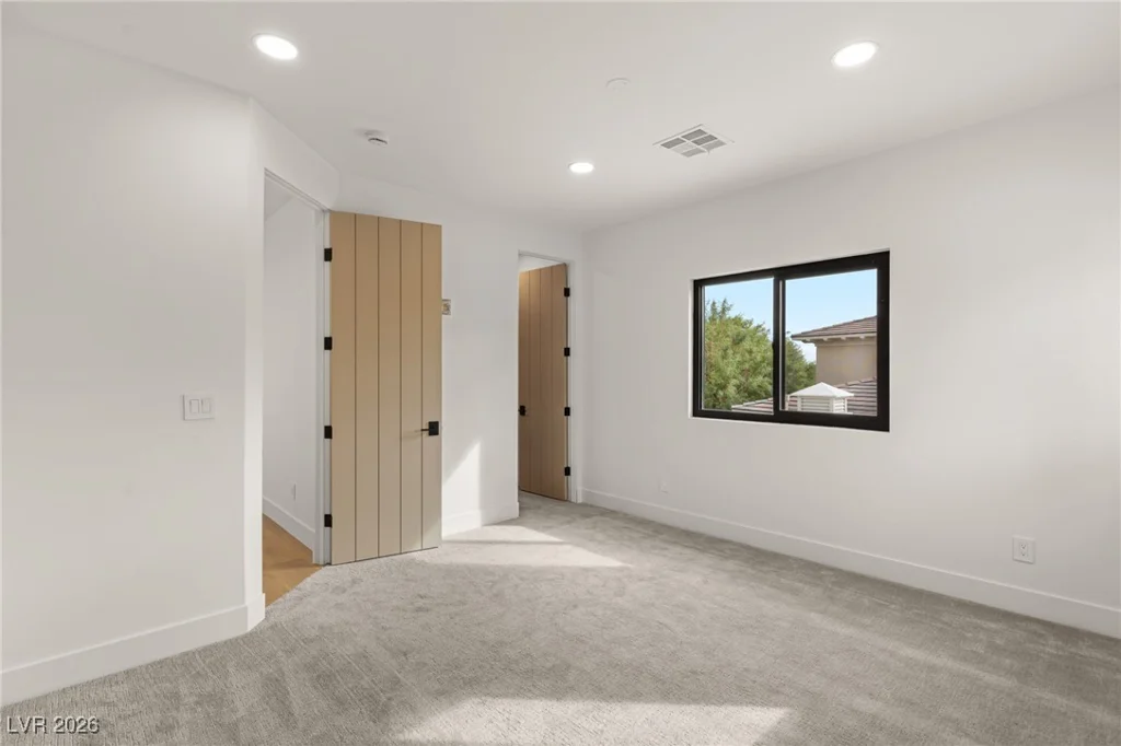 204 Luxaire, Las Vegas, NV 89144