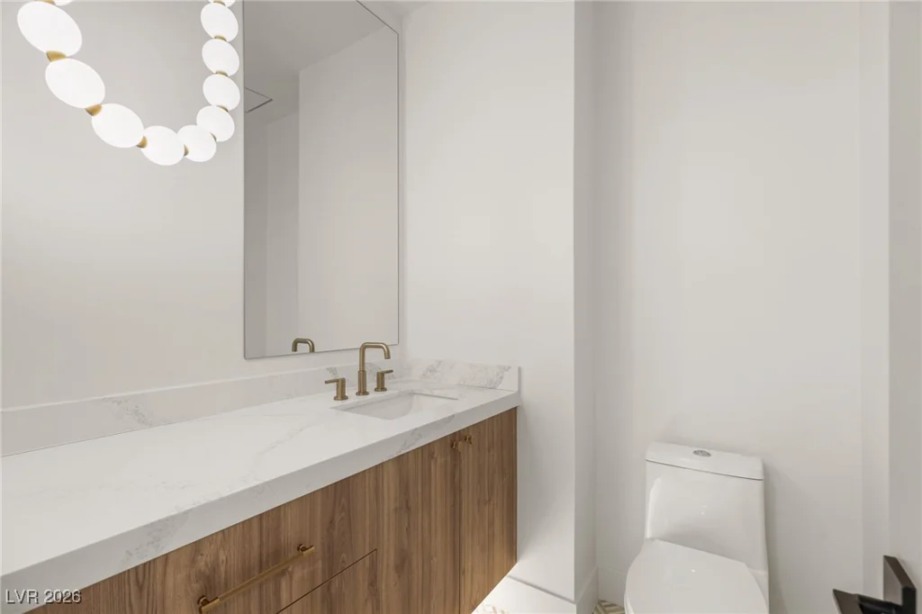 204 Luxaire, Las Vegas, NV 89144