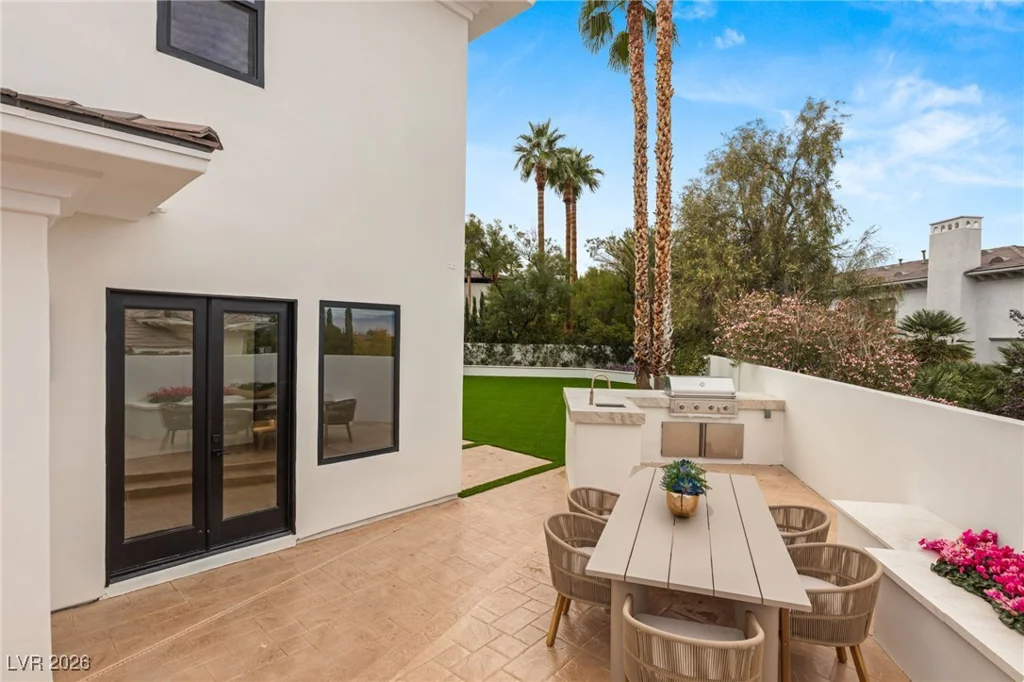 204 Luxaire, Las Vegas, NV 89144