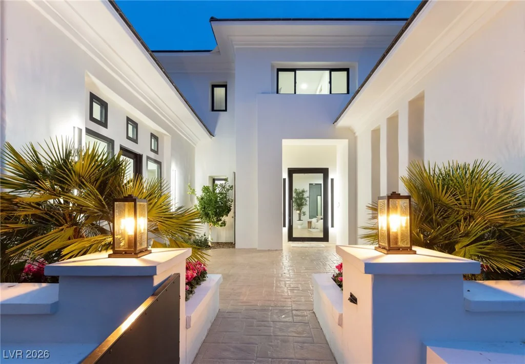 204 Luxaire, Las Vegas, NV 89144