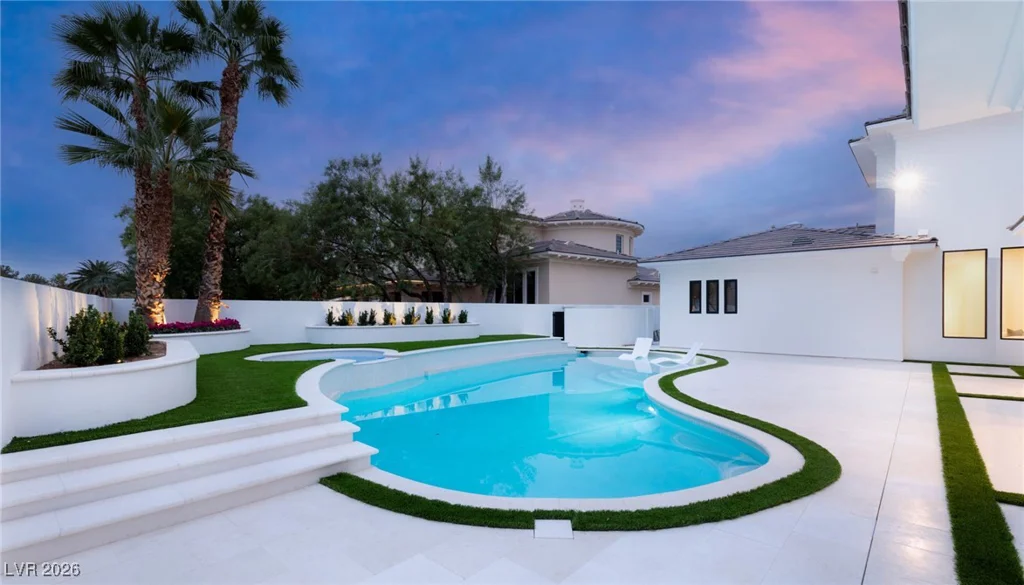 204 Luxaire, Las Vegas, NV 89144