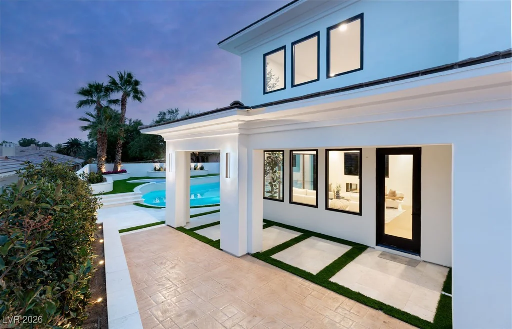 204 Luxaire, Las Vegas, NV 89144