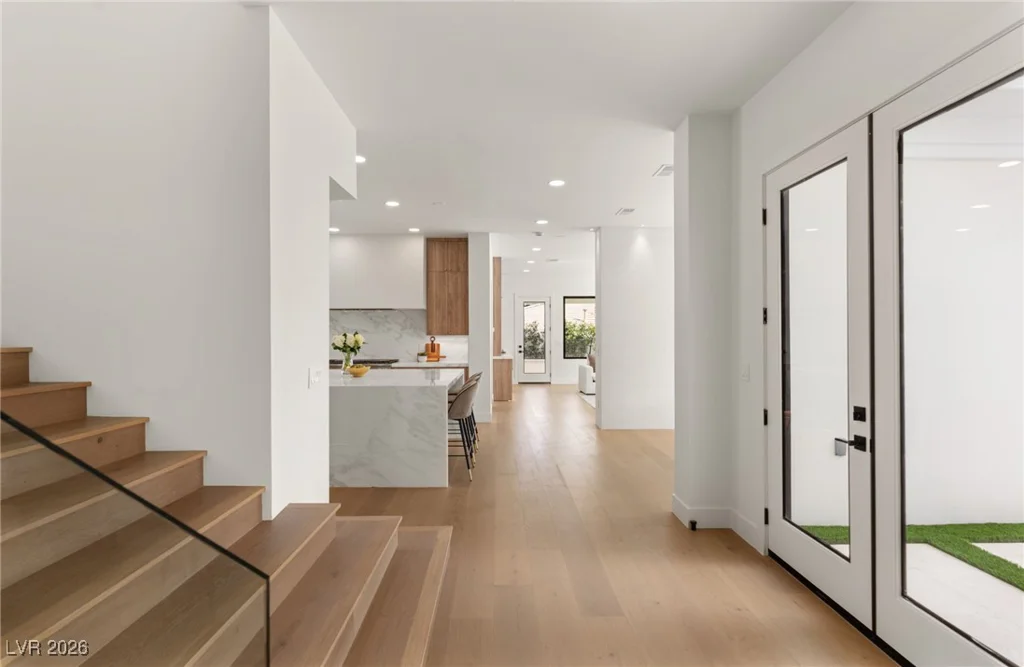 204 Luxaire, Las Vegas, NV 89144