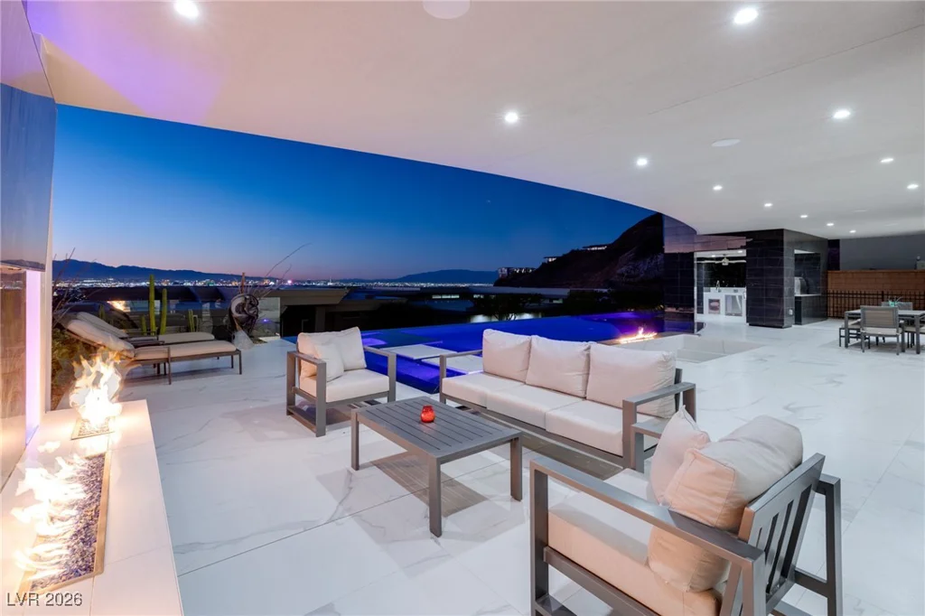 667 Solitude Rock, Henderson, NV 89012
