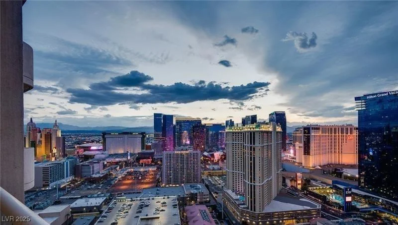 145 HARMON, Las Vegas, NV 89109