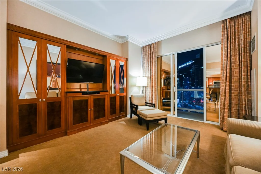 145 HARMON, Las Vegas, NV 89109