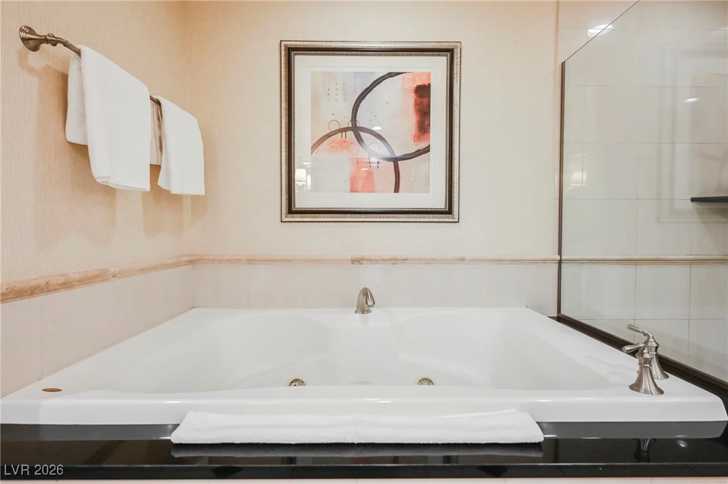 145 HARMON, Las Vegas, NV 89109