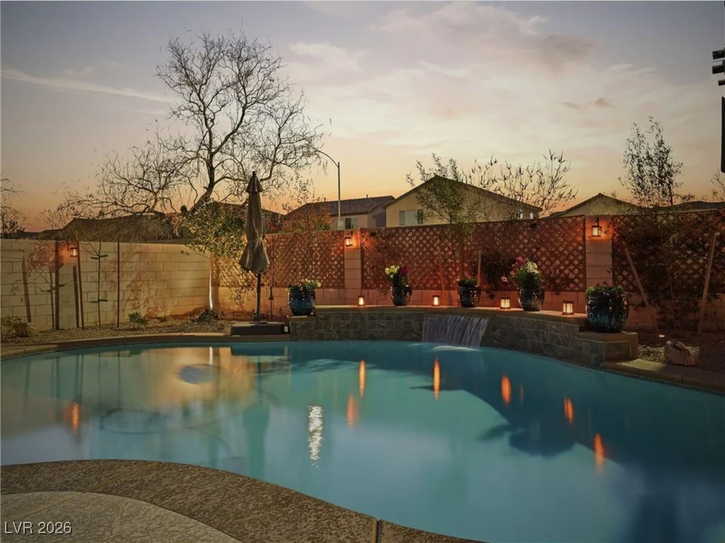 5521 Valley Canyon, Las Vegas, NV 89148