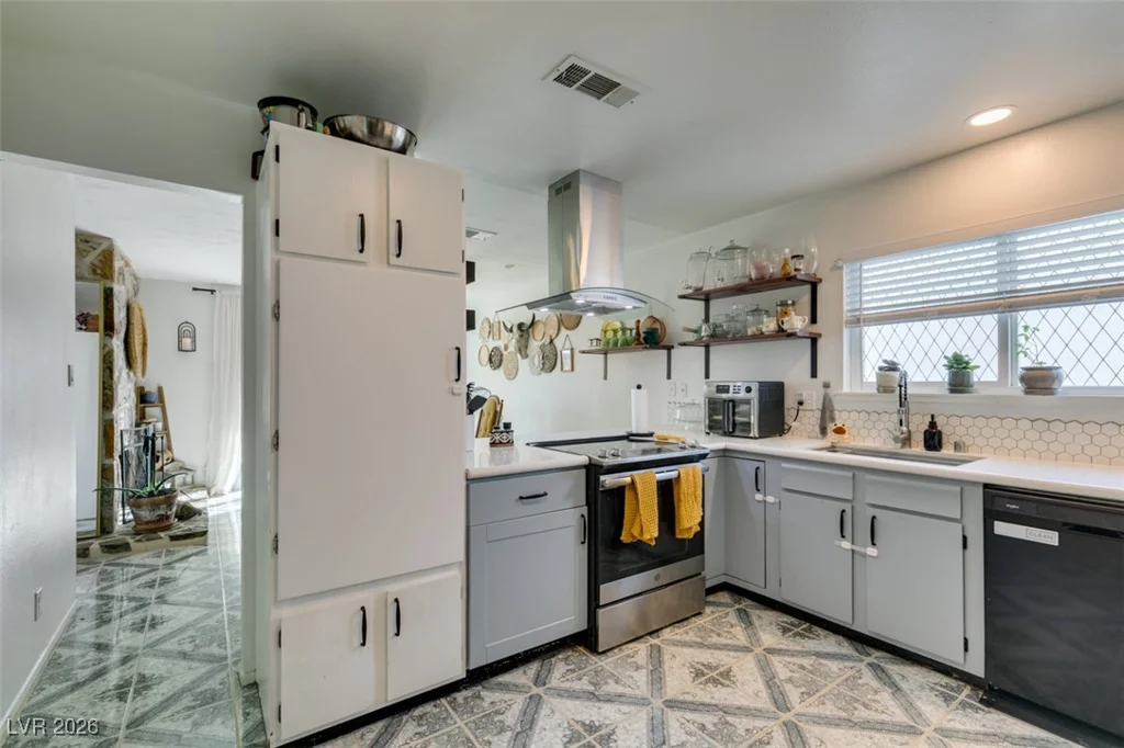 101 Cimarron, Las Vegas, NV 89145