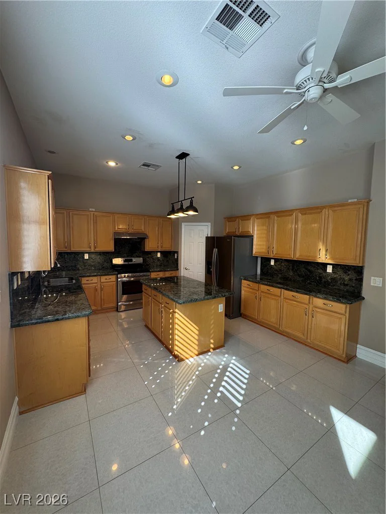 9927 Ridge Manor, Las Vegas, NV 89148