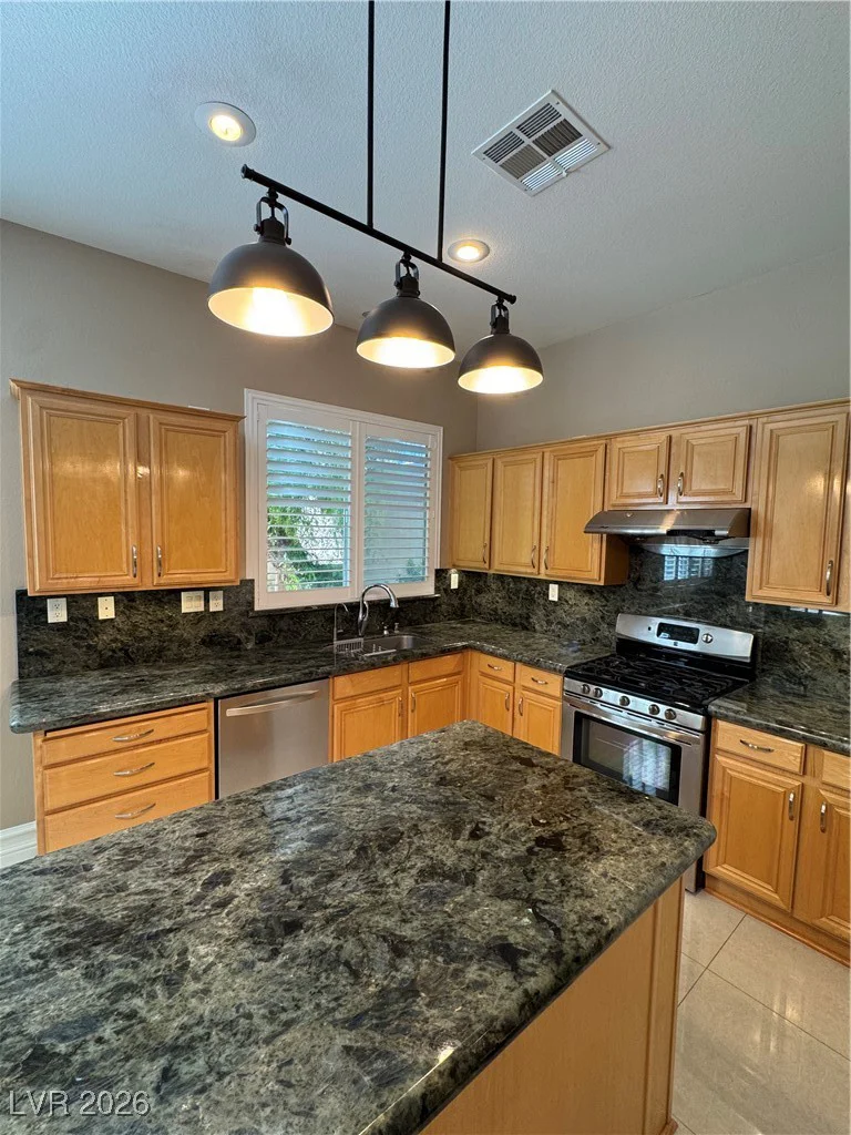 9927 Ridge Manor, Las Vegas, NV 89148
