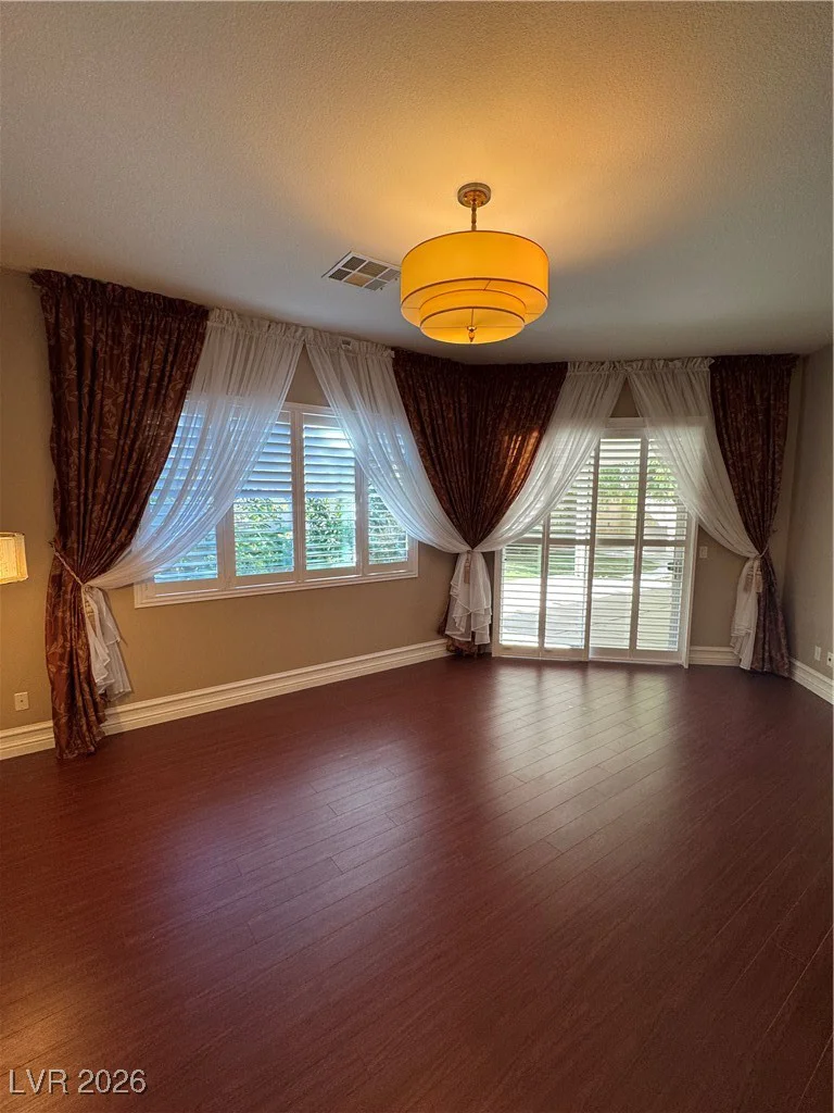 9927 Ridge Manor, Las Vegas, NV 89148