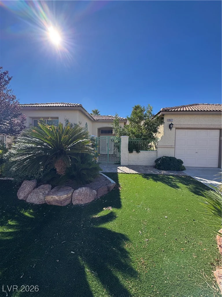 9927 Ridge Manor, Las Vegas, NV 89148
