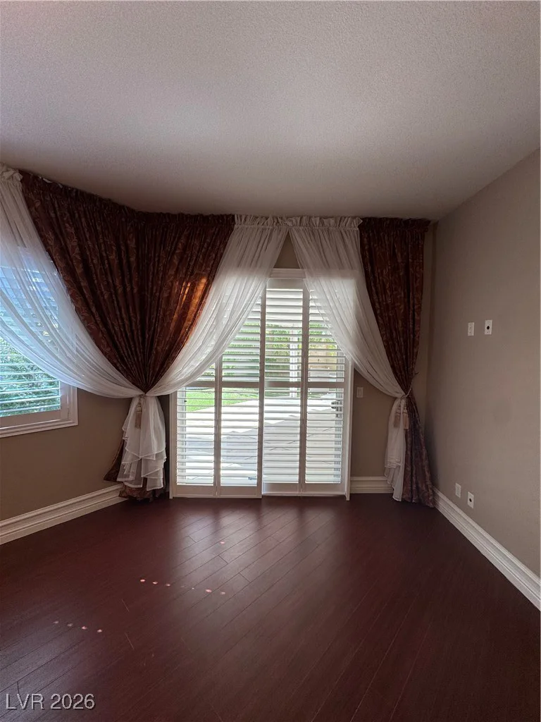 9927 Ridge Manor, Las Vegas, NV 89148