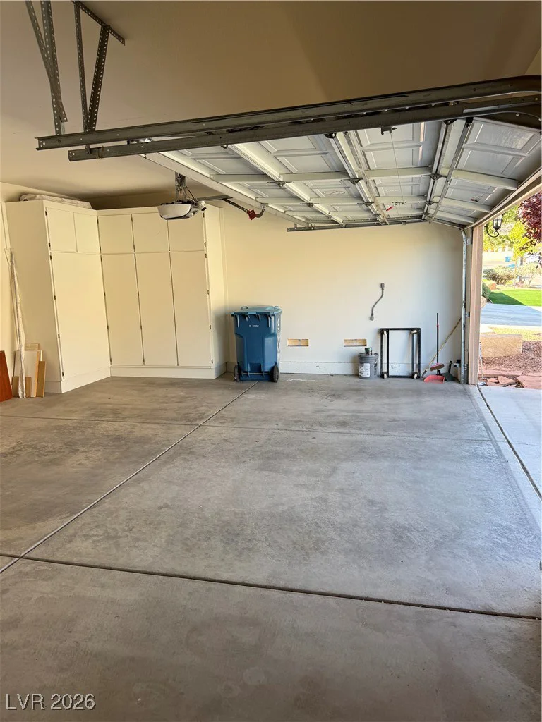 9927 Ridge Manor, Las Vegas, NV 89148