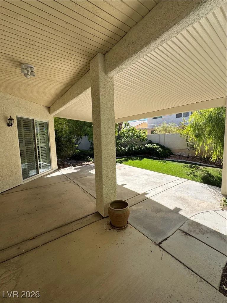 9927 Ridge Manor, Las Vegas, NV 89148