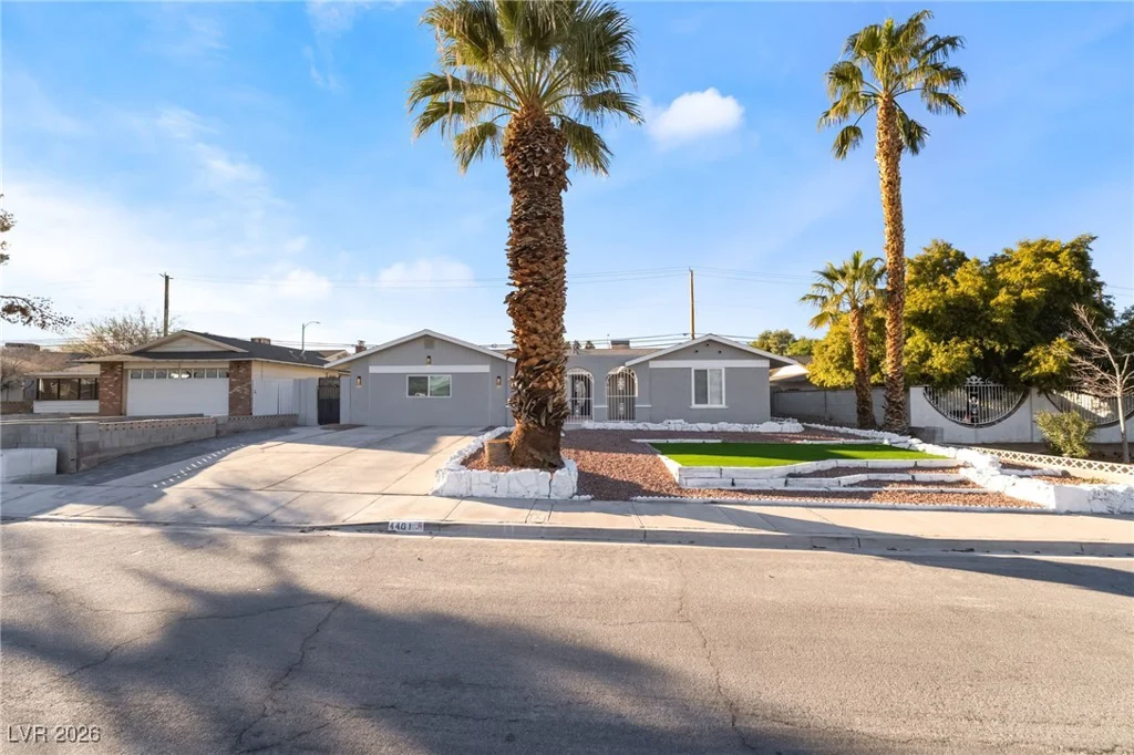 4461 Greenhill, Las Vegas, NV 89121