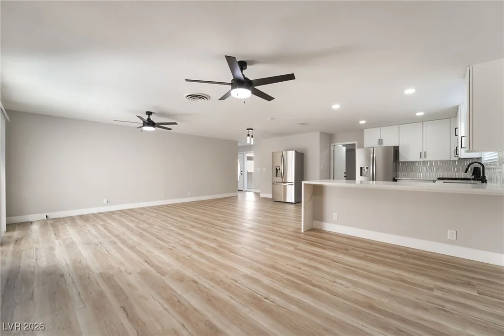 4461 Greenhill, Las Vegas, NV 89121