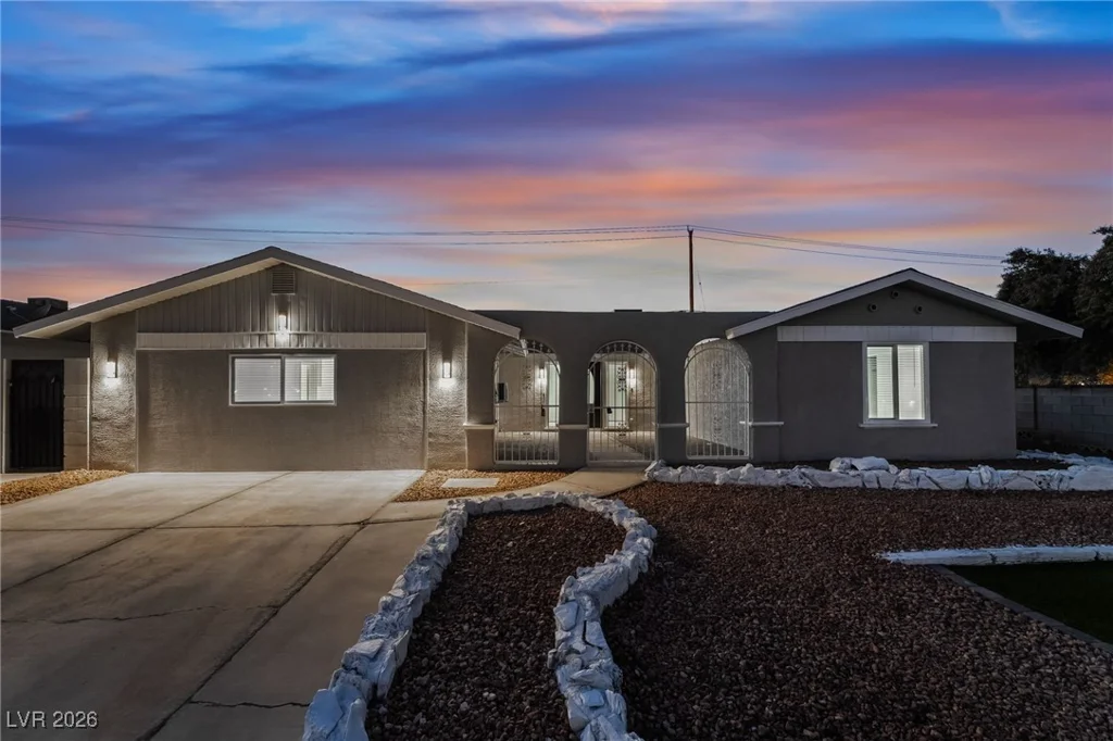 4461 Greenhill, Las Vegas, NV 89121