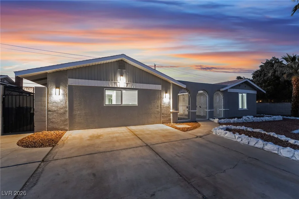 4461 Greenhill, Las Vegas, NV 89121
