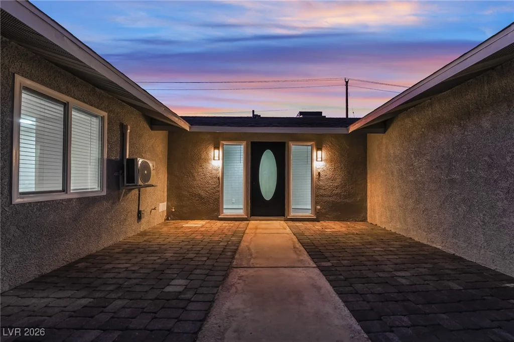 4461 Greenhill, Las Vegas, NV 89121