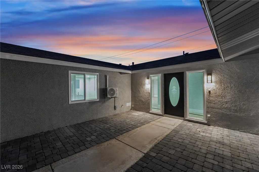 4461 Greenhill, Las Vegas, NV 89121