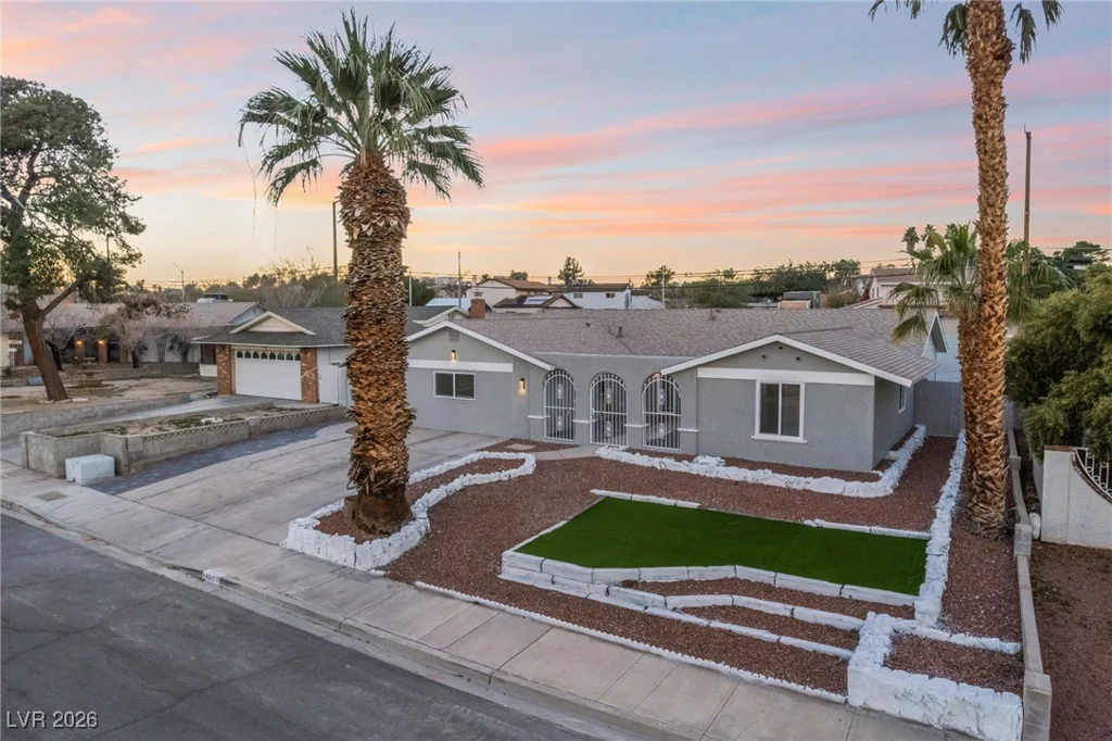 4461 Greenhill, Las Vegas, NV 89121