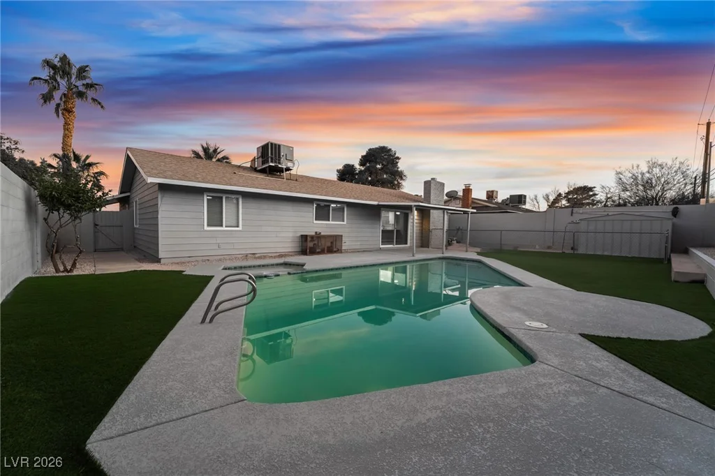 4461 Greenhill, Las Vegas, NV 89121