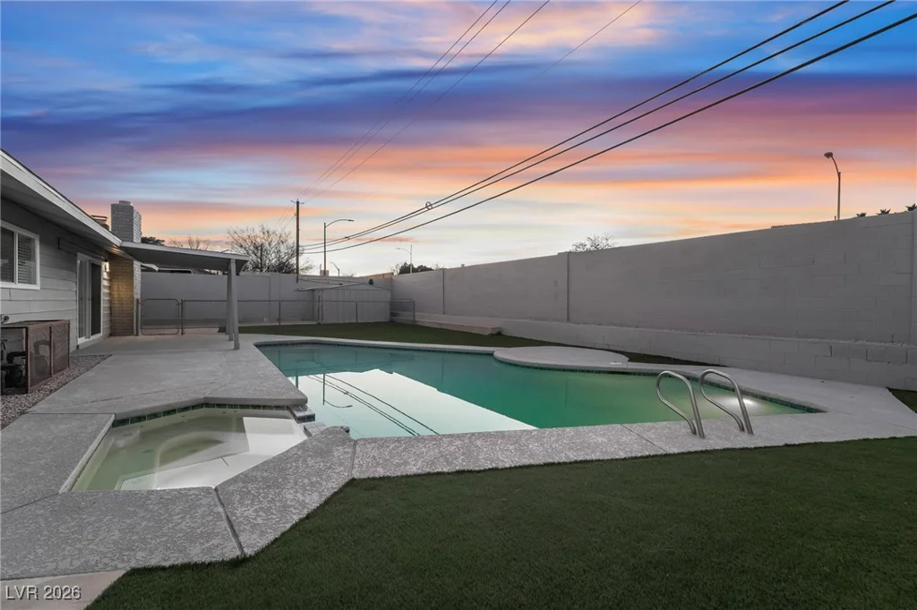 4461 Greenhill, Las Vegas, NV 89121