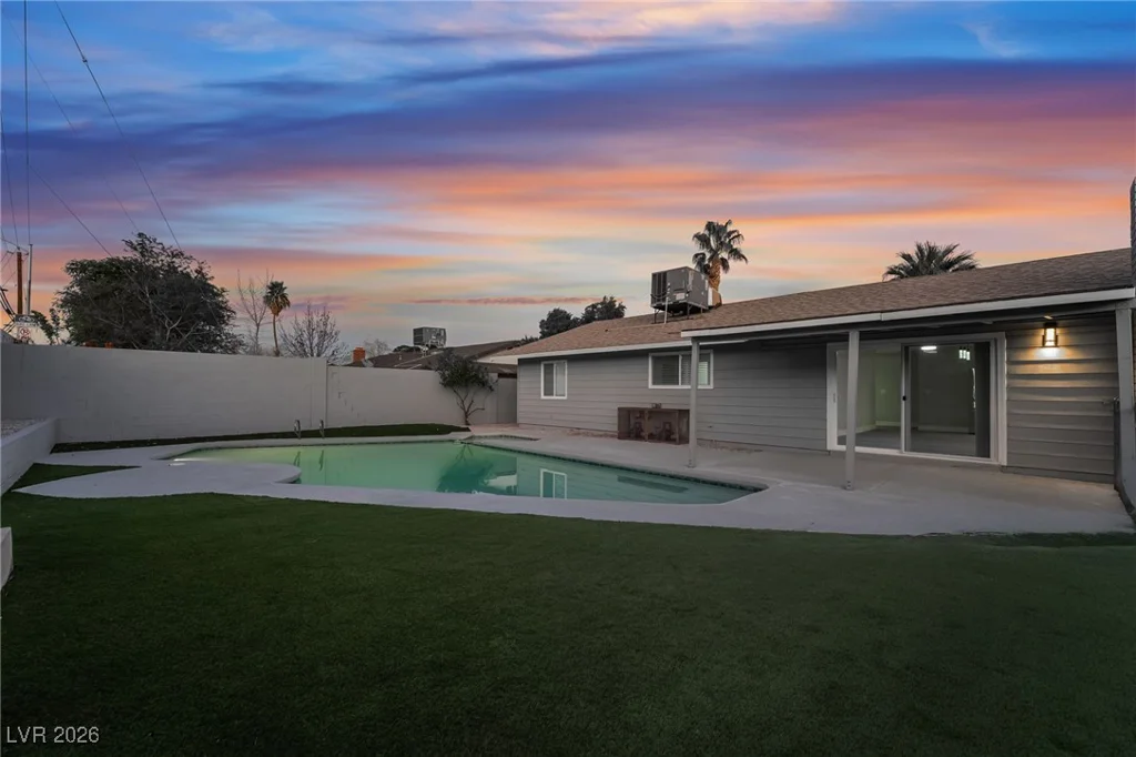 4461 Greenhill, Las Vegas, NV 89121