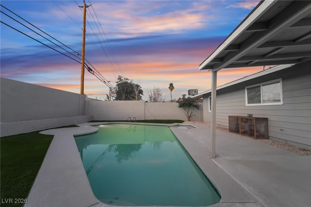 4461 Greenhill, Las Vegas, NV 89121