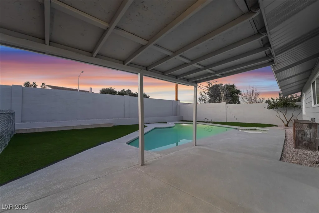 4461 Greenhill, Las Vegas, NV 89121